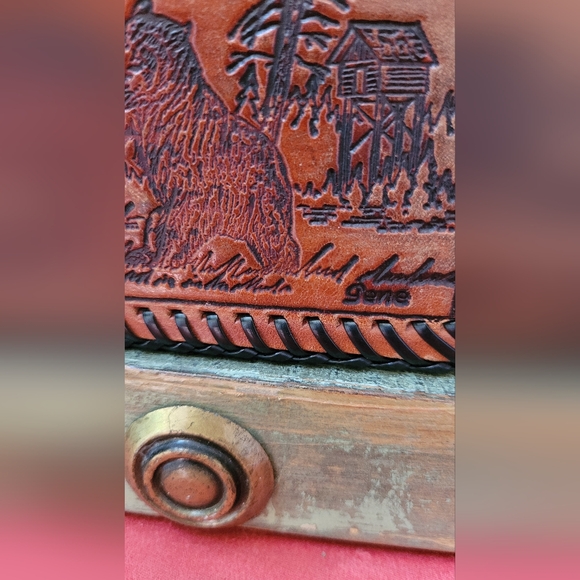 Vintage Gene Autry real brown leather wallet - bear cottage scenery - Picture 4 of 6